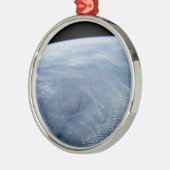 Een rookpluim boven tropisch zuidelijk Afrika. Metalen Ornament (Links)