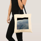 Een rookpluim boven tropisch zuidelijk Afrika. Tote Bag (Voorkant (product))