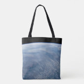 Een rookpluim boven tropisch zuidelijk Afrika. Tote Bag (Achterkant)