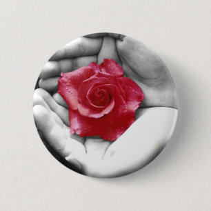Een Roos in de hand 2 Ronde Button 5,7 Cm