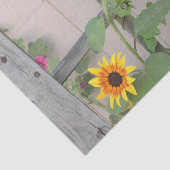 Een rooster die zonnebloemen inspecteert tissuepapier (Detail)