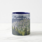 Een rotsachtig pad naar hoge bergtoppen mok (Midden)