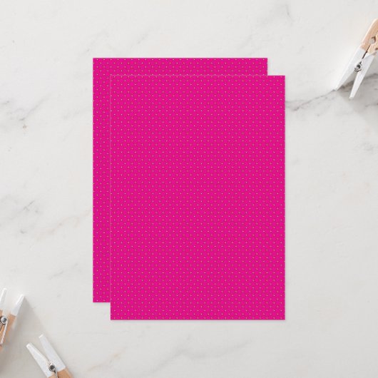 een roze achtergrond met witte stippen kaart (Voorkant / Achterkant in situ)