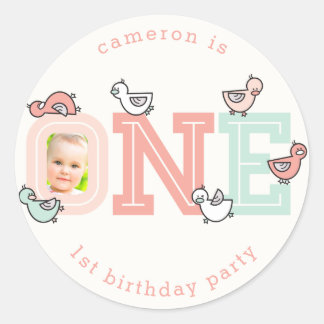 Eén roze baby eendjes 1e verjaardagsfeestje sticke ronde sticker