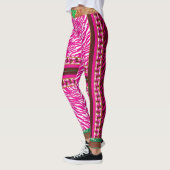 Een roze en wit behang met een kruis erop leggings (Links)