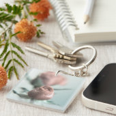 Een roze Rose voor je liefje... Sleutelhanger (Voorkant Rechts)