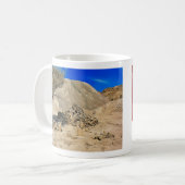 Een ruig, dor landschap koffiemok (Voorkant links)