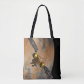 Een ruimteschip in een baan om Mars. Tote Bag (Voorkant)