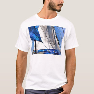 Een Sailor is een kunstenaar en zijn gemiddelde T-shirt