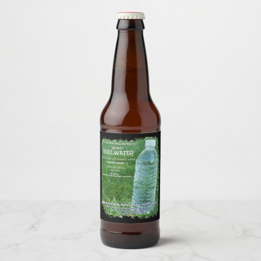 Een satire parodie parodie waterfles label bier etiket (Voorkant)