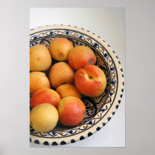Een schaal mediterrane abrikozen 2 poster