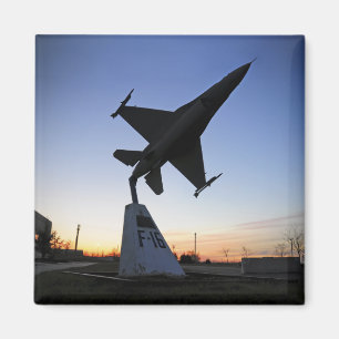 Een schaalmodel van een F-16 C die valk vecht Magneet
