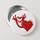 Een schattig hart dat een hartteken maakt met ving ronde button 7,6 cm (Voorkant /achterkant)