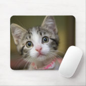 Een schattig katje met groene ogen muismat (Met muis)