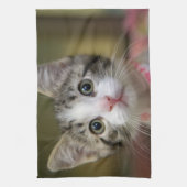 Een schattig katje met groene ogen theedoek (Verticaal)