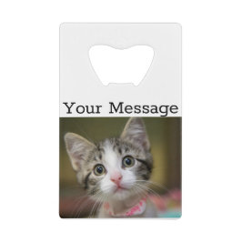 Een schattig kitten met groene ogen creditkaart flessenopener