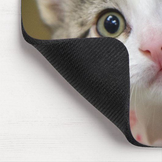 Een schattig kitten met groene ogen muismat (Hoek)