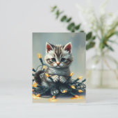 Een schattig kitten verpakt in kerstverlichting briefkaart (Staand voorkant)