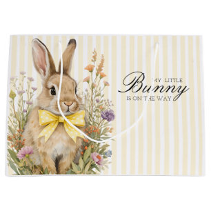 Een schattig klein bloemenkonijn Geel lint babysho Groot Cadeauzakje