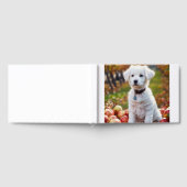 Een schattig klein wit hondje zit gastenboek (Volledig)