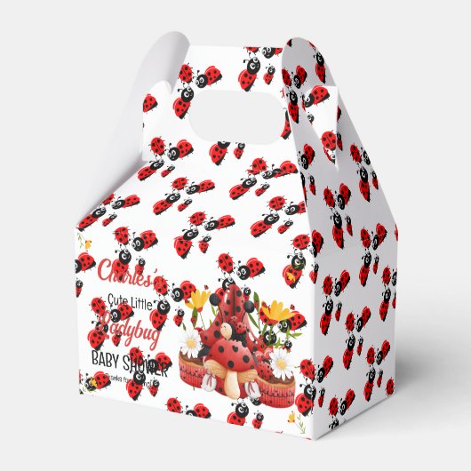 Een schattig lieveheersbeestje is op weg naar het bedankdoosjes (Achterkant)