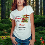 Een schattig lieveheersbeestje is op weg naar het  Tri-Blend shirt<br><div class="desc">Vier de naderende aankomst met ons betoverende "A Schattige Little Ladybug Is On Her Way Baby shower" collectie. Geïnspireerd door de grillige charme van de natuur, dit prachtige ontwerp beschikt over speelse paddenstoelen en schattige lieveheersbeestjes genesteld tussen weelderige bosgroen. De ingewikkelde details roepen een gevoel van boswonder op, perfect om...</div>