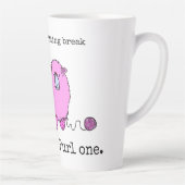 Een schattig schaap met een speciale personage latte mok (Rechts)