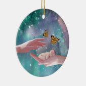 Een schattige baby in handfantasie keramisch ornament (Rechts)