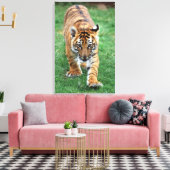 Een schattige baby tijger canvas afdruk (Insitu (Woonkamer))