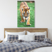 Een schattige baby tijger canvas afdruk (Insitu (Slaapkamer))