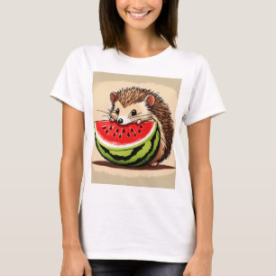 Een schattige, gelukkige egel die een hap uit een  t-shirt