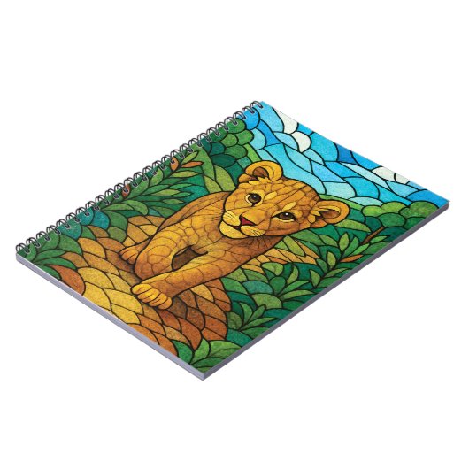 Een schattige leeuwenwelp wandelen, glas-in-lood d notitieboek (Linkerzijde)