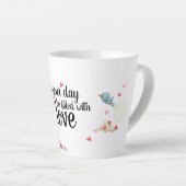 Een schattige mok voor de geboorte en hartverjaard (Rechterhoek)