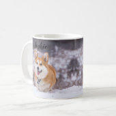Een schattige Pembroke Welsh Corgi Frolicking in d Koffiemok (Voorkant links)