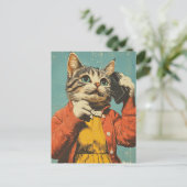Een schattige retro-achtige kat op haar mobiele te briefkaart (Staand voorkant)