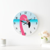 Een schattige roze flamingo op het strand grote klok (Huis)