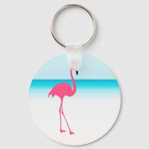 Een schattige roze flamingo op het strand sleutelhanger