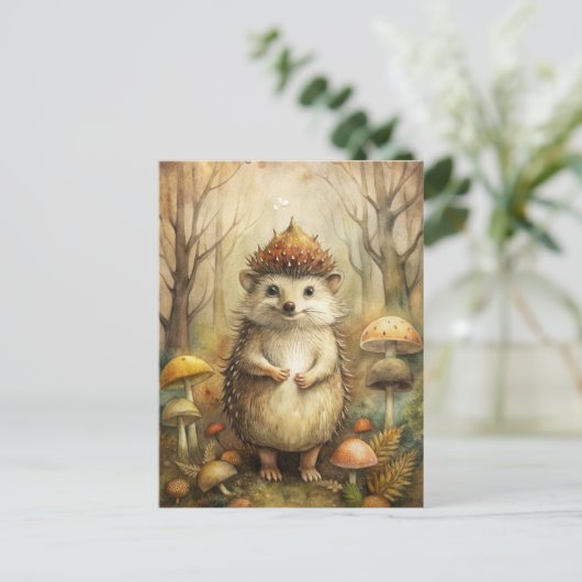Een Schattigee egel in het bos Briefkaart (Staand voorkant)