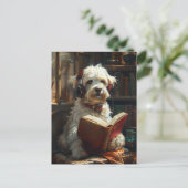 Een Schattigee hond die een boek leest Briefkaart (Staand voorkant)