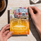 Een Schattigee puppy brandweerman thema verjaardag Feestdagenkaart