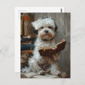 Een Schattigee witte hond die een boek leest Briefkaart (Voorkant / Achterkant)