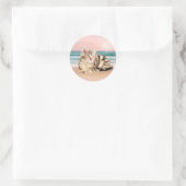 Een schattigere gestreepte kat zittend op het stra ronde sticker (Tas)