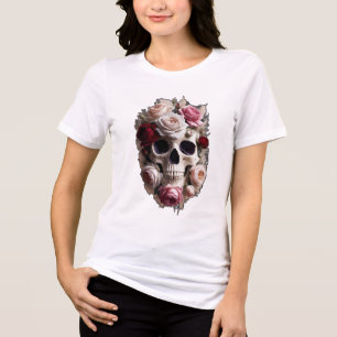 Een schedel gemaakt van bloeiende rozen Tri-Blend shirt
