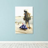 Een scherm met dode soldaten canvas afdruk (Insitu (Houten vloer))