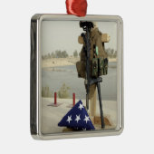 Een scherm met dode soldaten metalen ornament (Rechts)