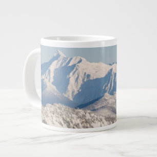 Een Schilderachtig Uitzicht van Snowy Mountains an Grote Koffiekop