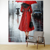 Een schilderij van een vrouw die in de regen loopt wandkleed (In situ)