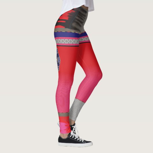 Een schilderij van een vrouw in een roze jurk leggings (Rechts)