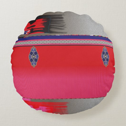 Een schilderij van een vrouw in een roze jurk rond kussen (Voorkant)