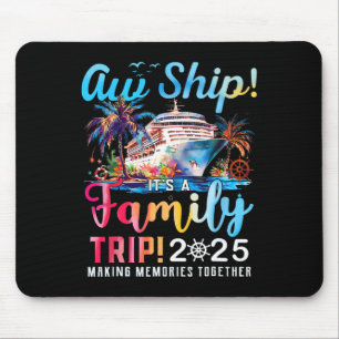 Een schip! Het is een familie reis 2025 familie ma Muismat
